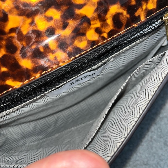 JUSTFAB Redesigned Clutch - Picture 6 of 9